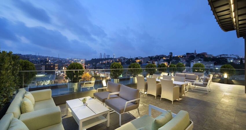 DoubleTree by Hilton Hotel Istanbul - Piyalepasa