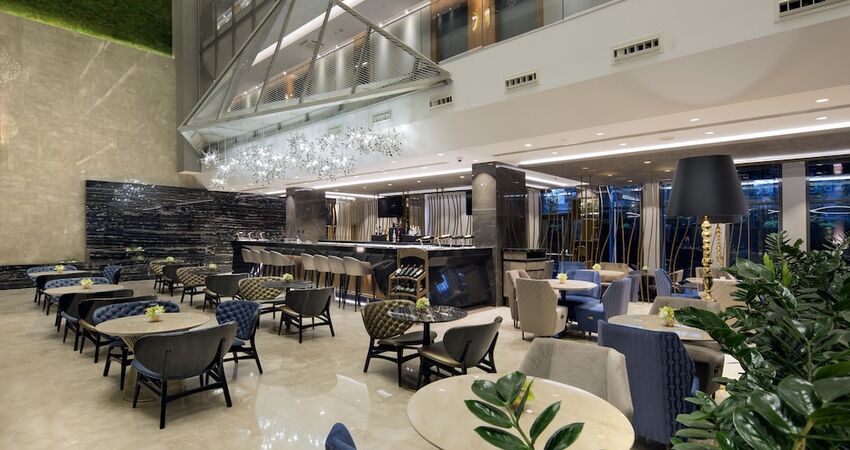 DoubleTree by Hilton Hotel Istanbul - Piyalepasa