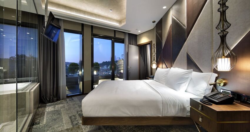 DoubleTree by Hilton Hotel Istanbul - Piyalepasa