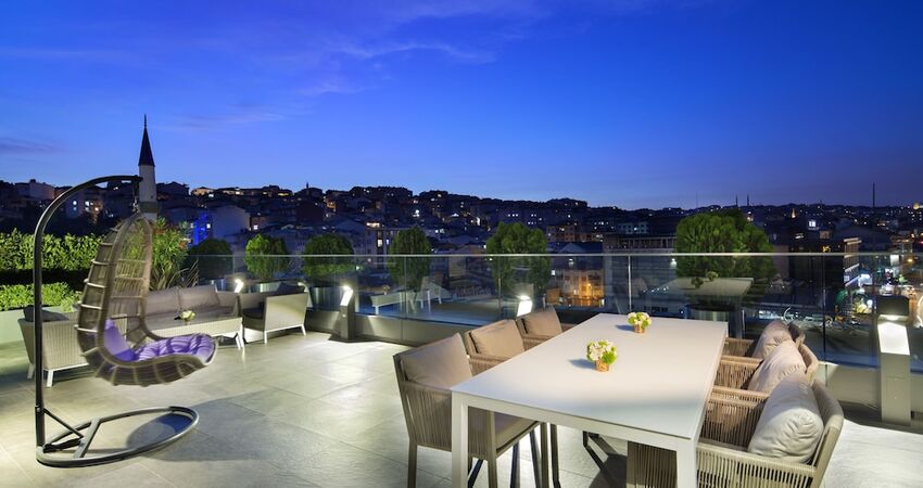 DoubleTree by Hilton Hotel Istanbul - Piyalepasa