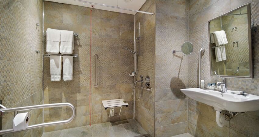 DoubleTree by Hilton Hotel Istanbul - Piyalepasa