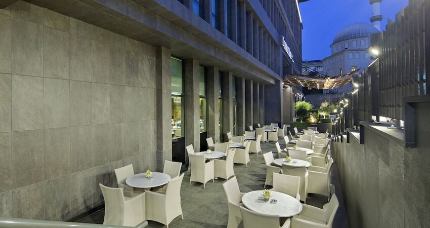 DoubleTree by Hilton Hotel Istanbul - Piyalepasa