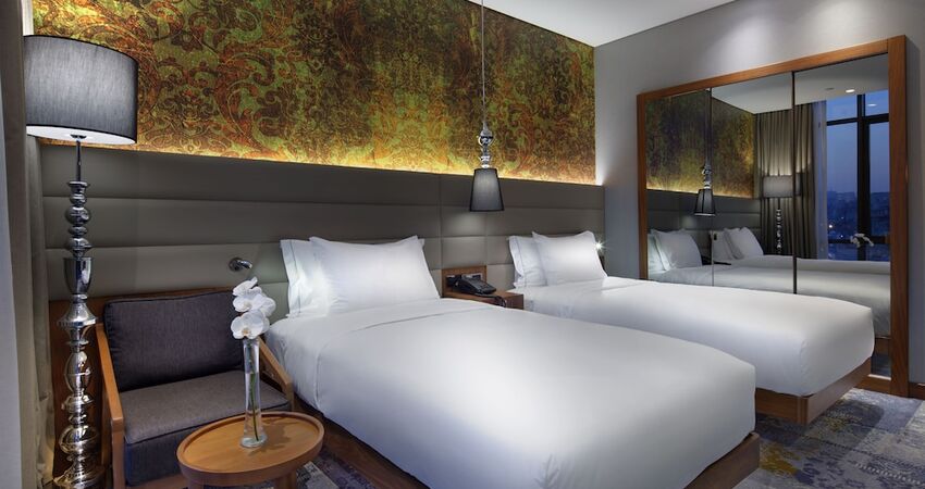 DoubleTree by Hilton Hotel Istanbul - Piyalepasa