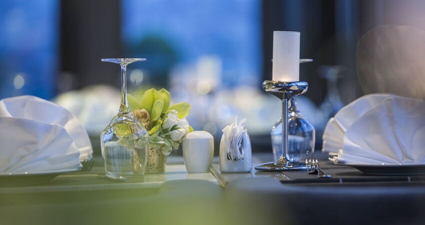 DoubleTree by Hilton Hotel Istanbul - Piyalepasa