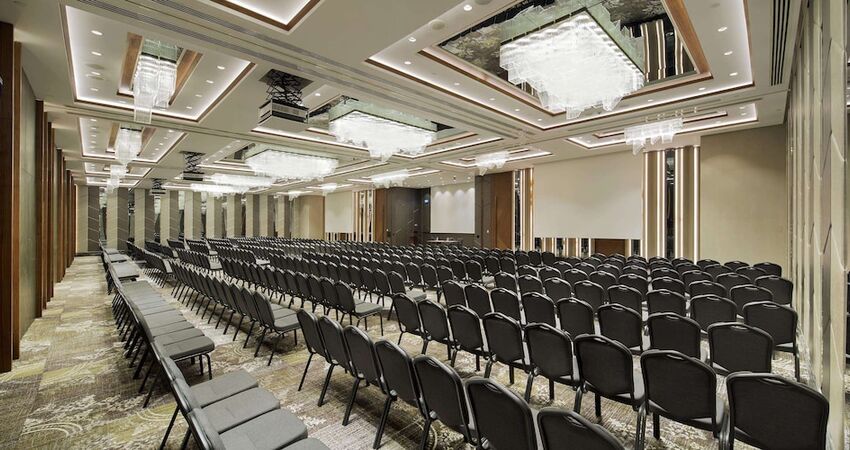 DoubleTree by Hilton Hotel Istanbul - Piyalepasa