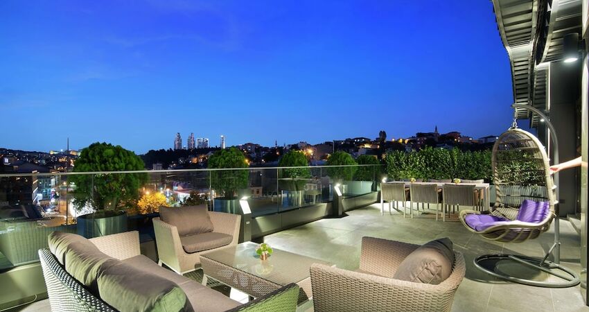 DoubleTree by Hilton Hotel Istanbul - Piyalepasa