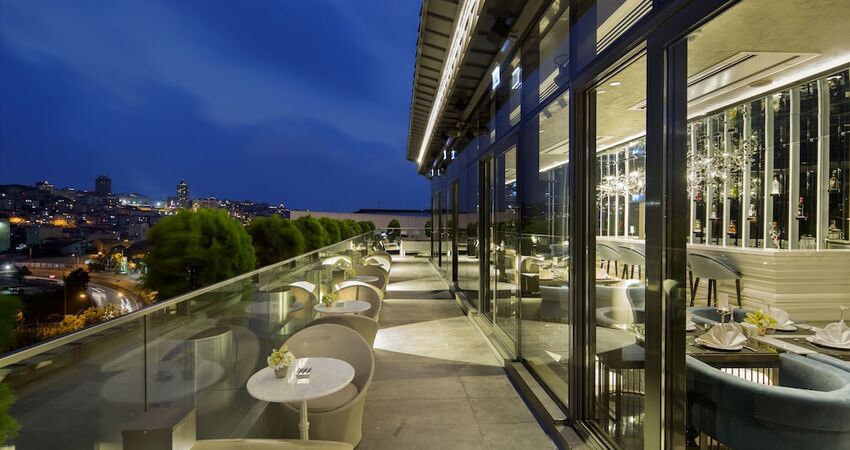 DoubleTree by Hilton Hotel Istanbul - Piyalepasa