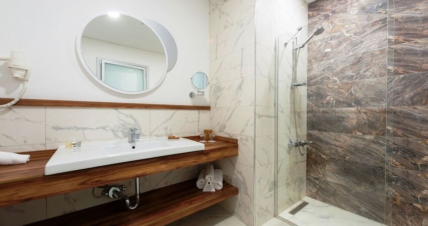 ISG Airport Hotel - Special Class