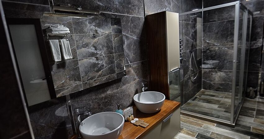 El Nazar Stone Suite