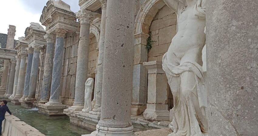 YHT ile  GÜL MEVSİMİNDE TOROSLARDA ORMANA DÜĞMELİ EVLER TURU& GÖLLER  YÖRESİ